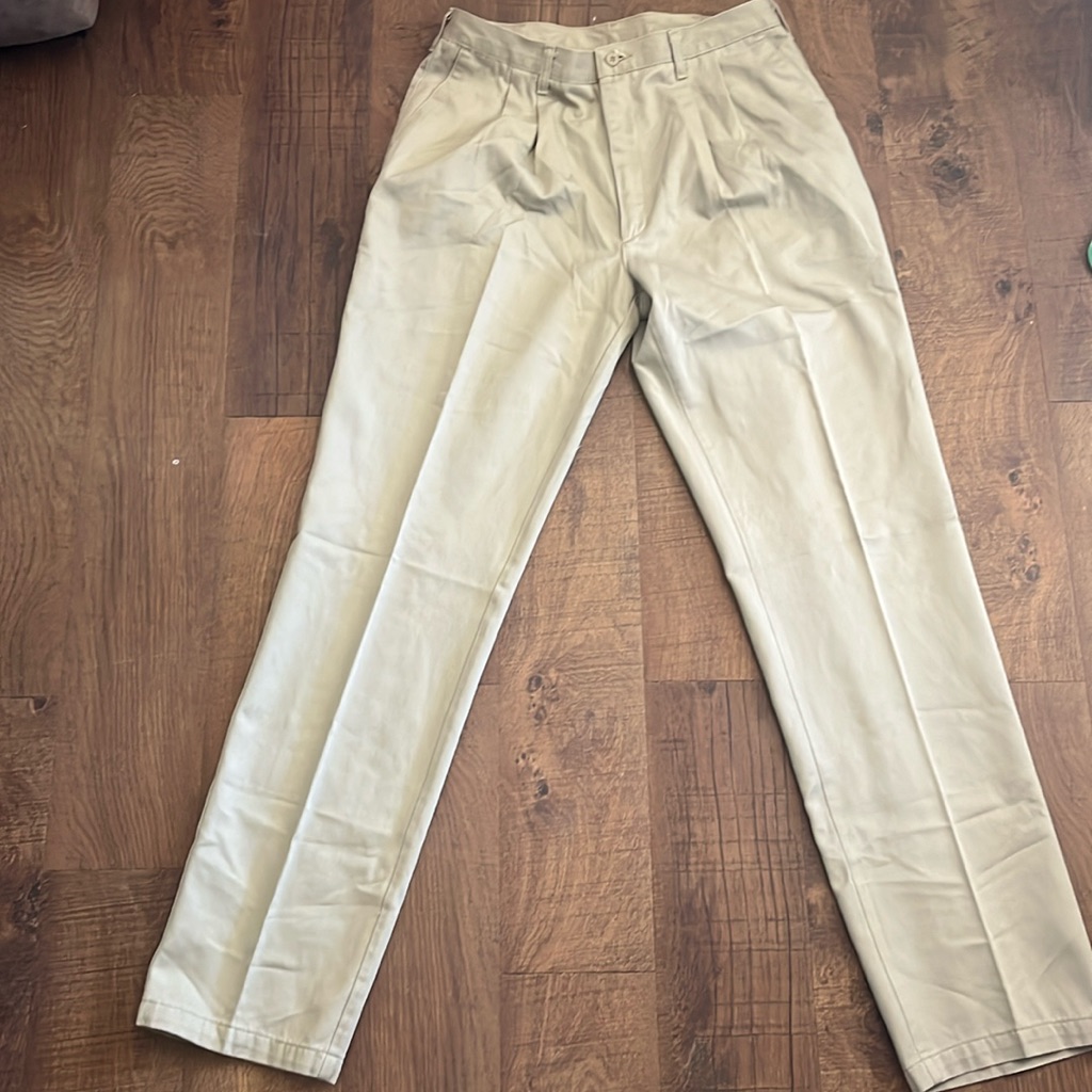 Wrangler Riata Khakis Size 3636